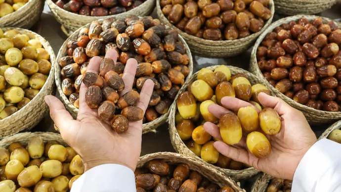 Al Wathba Dates Festival Enters Final Weekend With AED5.6 Million in Prizes Al Wathba Dates Festival Enters Final Weekend With AED5.6 Million in Prizes