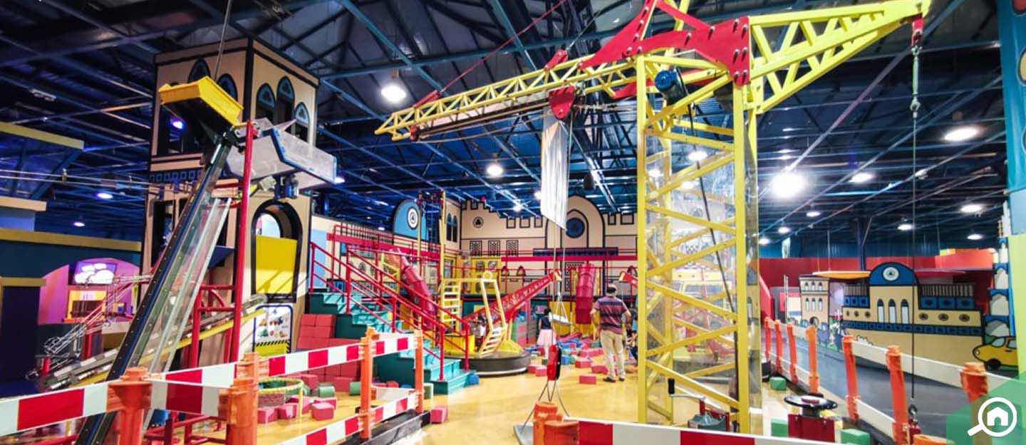 Best Indoor Entertainment in the UAE This Summer: Bowling, Swimming, Ice Skating and Theme Parks