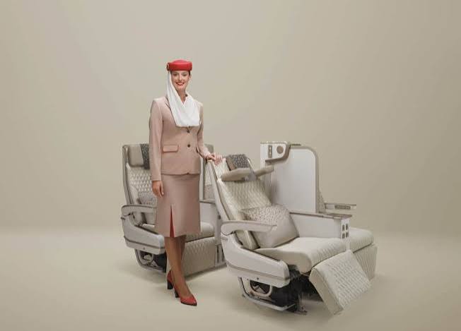Emirates Unveils World’s First Fully Electric Premium Economy Seat With Privacy Screen