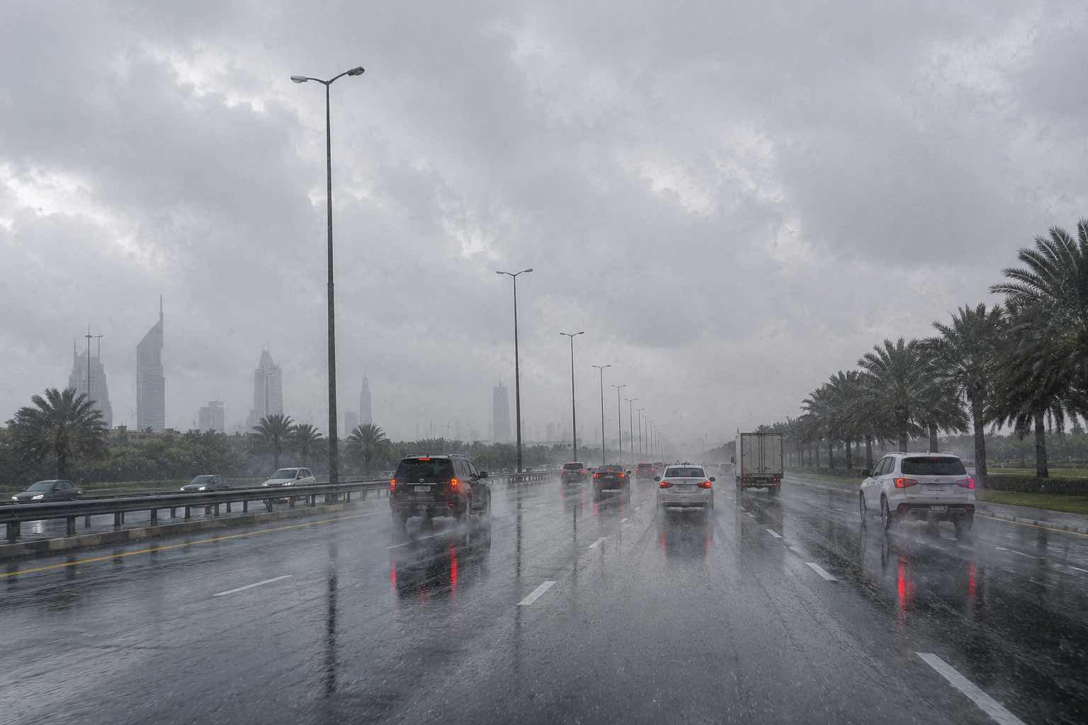 UAE Weather Forecast: Temperatures to Reach 48°C as Fog, Humidity and Rain Chances Continue UAE Weather Forecast: Temperatures to Reach 48°C as Fog, Humidity and Rain Chances Continue