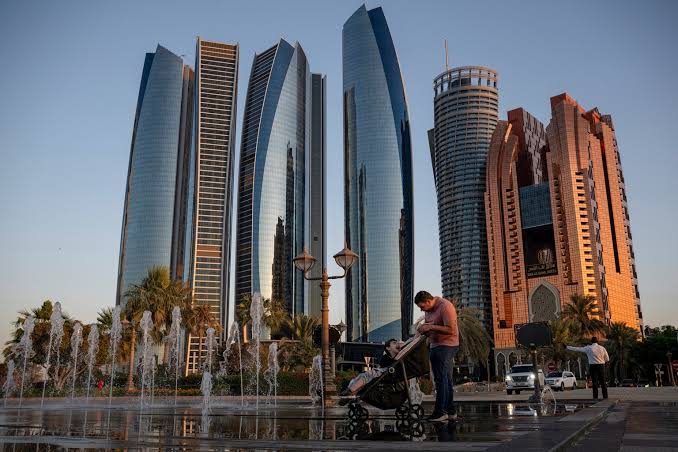 What to Do in Abu Dhabi: Your Guide to the City’s Must-See Spots What to Do in Abu Dhabi: Your Guide to the City’s Must-See Spots